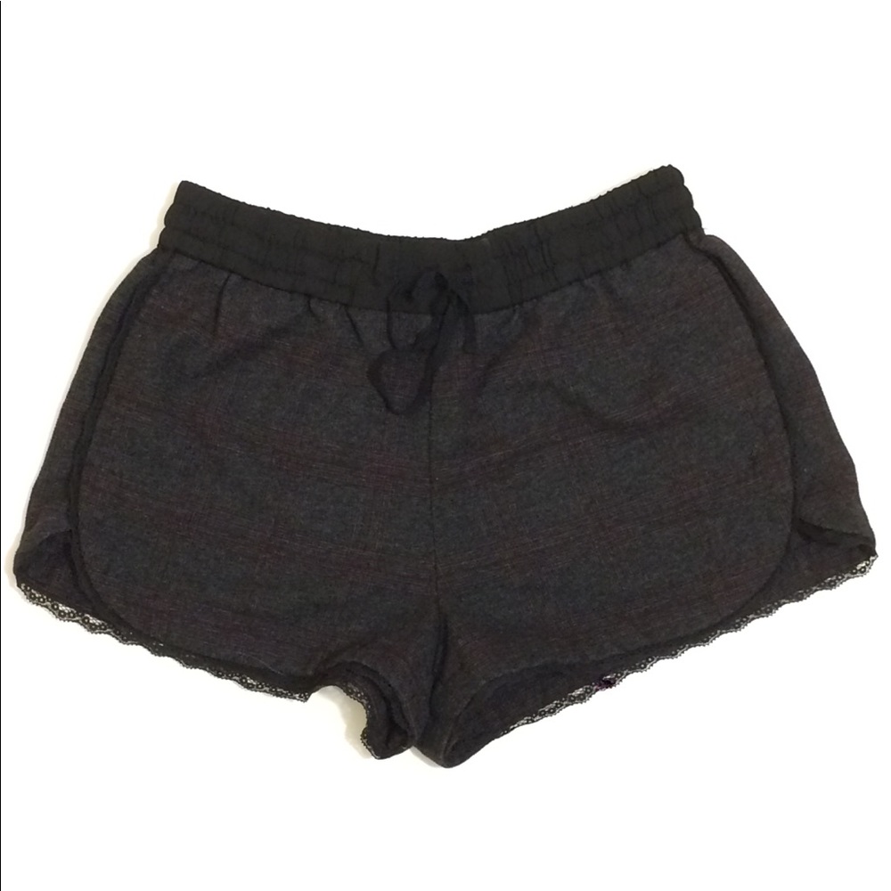 Forever 21 bottom lace black short